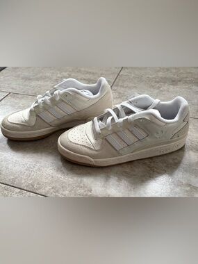 Adidas Forum White Sneakers with Gum Outsole